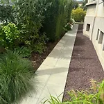 Bel Centre Climatise Parking Prive דירה